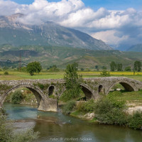 Albanien, Brücke über den Drino bei Gjiorokastra (Foto: Herbert Nekam, ARR Reisen)