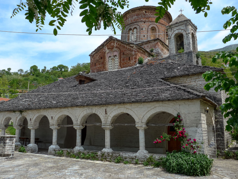 Albanien, Kirche Labova vom Kreuz (Foto: Herbert Nekam, ARR Reisen)