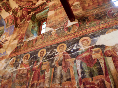 Albanien, Kirche von Leusa bei Permet (Foto: Herbert Nekam, ARR Reisen)
