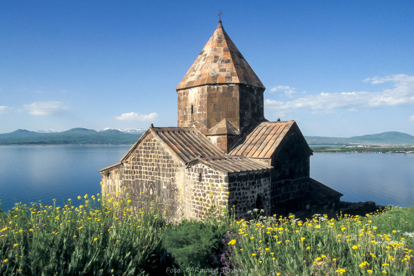 Armenien, Sevan-See (Foto: Rainer Skrovny, ARR Reisen)