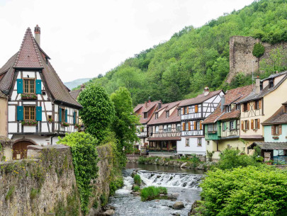 Frankreich, Elsass, Kaysersberg, Fluss, Fachwerkhäuser (Foto: Robert Mrkvicka)