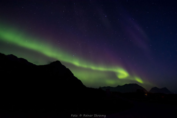 Norwegen, Insel Senja, Nordlicht (Foto: Rainer Skrovny, ARR Reisen)